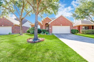 16907 Great Oaks Glen Dr in Houston, TX - Building Photo