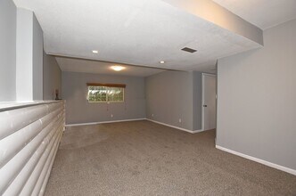 13650 Hunter Dr in Platte City, MO - Building Photo - Building Photo