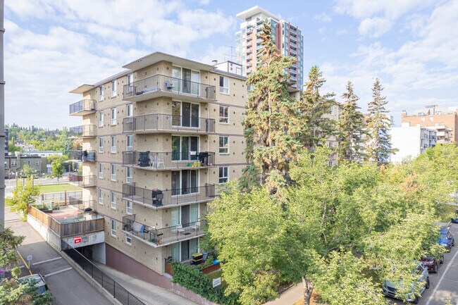 Mainstreet Beltline Apartments in Calgary, AB - Building Photo - Building Photo