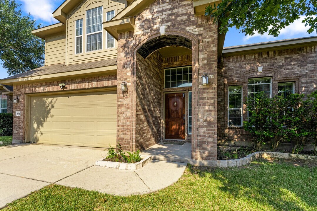 7711 Stephany Taylor Dr in Austin, TX - Building Photo
