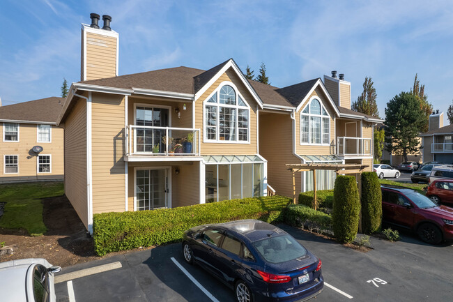 Spruce Heights Condos in Lynnwood, WA - Building Photo - Building Photo