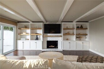 407 16th Pl in Costa Mesa, CA - Building Photo - Building Photo