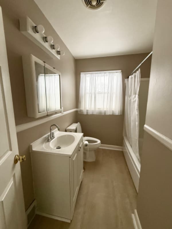 18288 Deering St in Livonia, MI - Building Photo - Building Photo