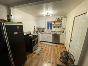 2085 Cedar St in Holt, MI - Building Photo - Building Photo