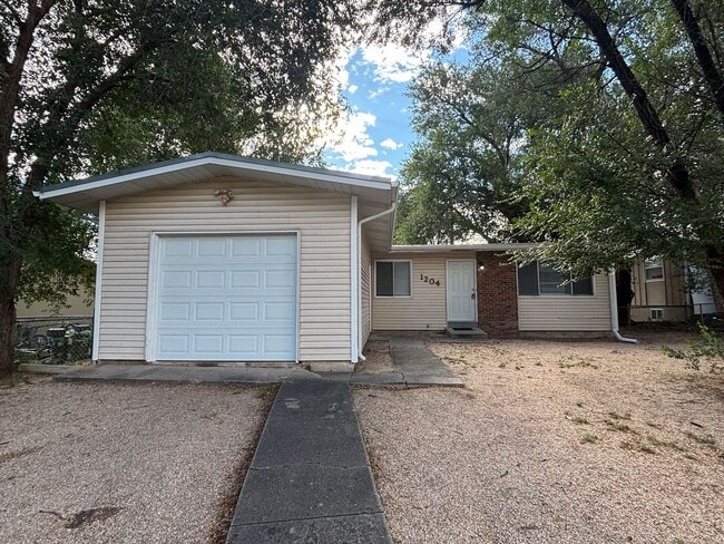 property at 1204 Maxwell St