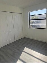 975 N Franklin Ave in Homestead, FL - Foto de edificio - Building Photo