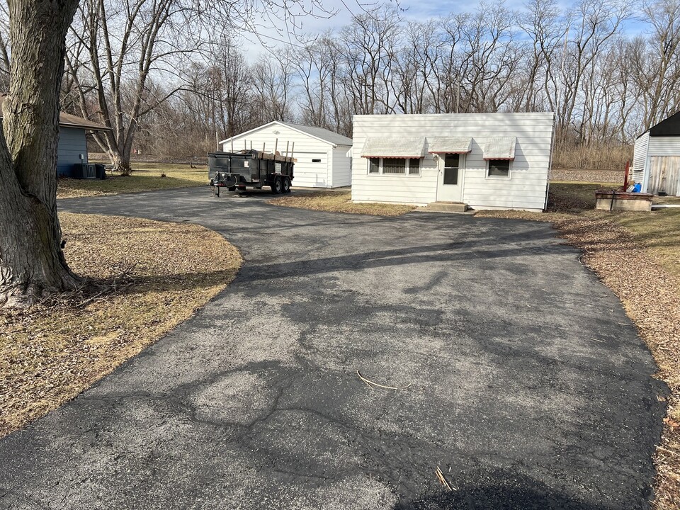 1641 Jericho Rd in Aurora, IL - Building Photo