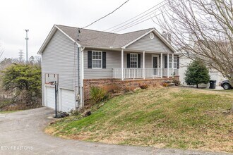 4756 Brierley Dr in Knoxville, TN - Foto de edificio - Building Photo