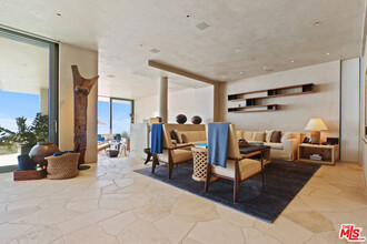 31346 Broad Beach Rd in Malibu, CA - Building Photo - Building Photo