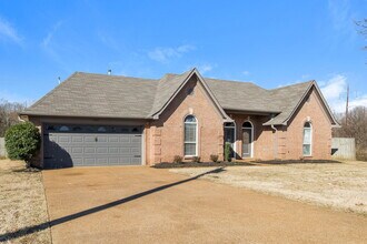 6805 Sandbourne W in Olive Branch, MS - Foto de edificio - Building Photo