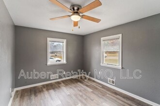 3143 Puckett Rd in Kansas City, KS - Building Photo - Building Photo