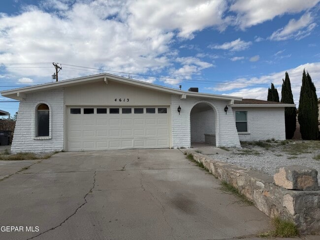 property at 4613 Sun Valley Dr