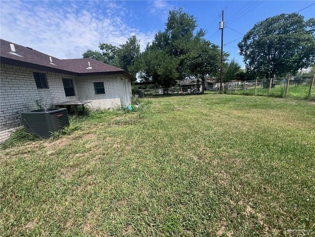 860 Florida St in Mercedes, TX - Building Photo - Building Photo
