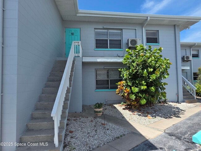 141 California Ave in Cocoa Beach, FL - Building Photo - Building Photo
