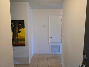 419 Banana Cay Dr, Unit J in South Daytona, FL - Building Photo - Building Photo