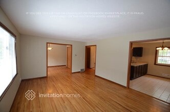 124 Oakwood Rd in Apple Valley, MN - Building Photo - Building Photo