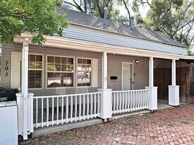 703 Jackson St in Pueblo, CO - Building Photo