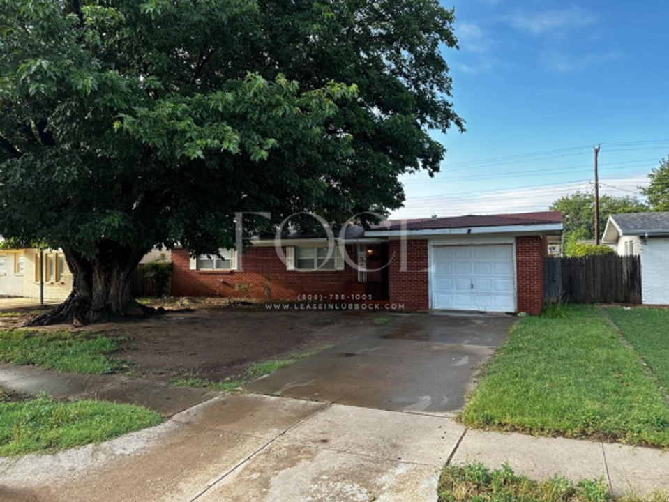 4919 46th St in Lubbock, TX - Building Photo