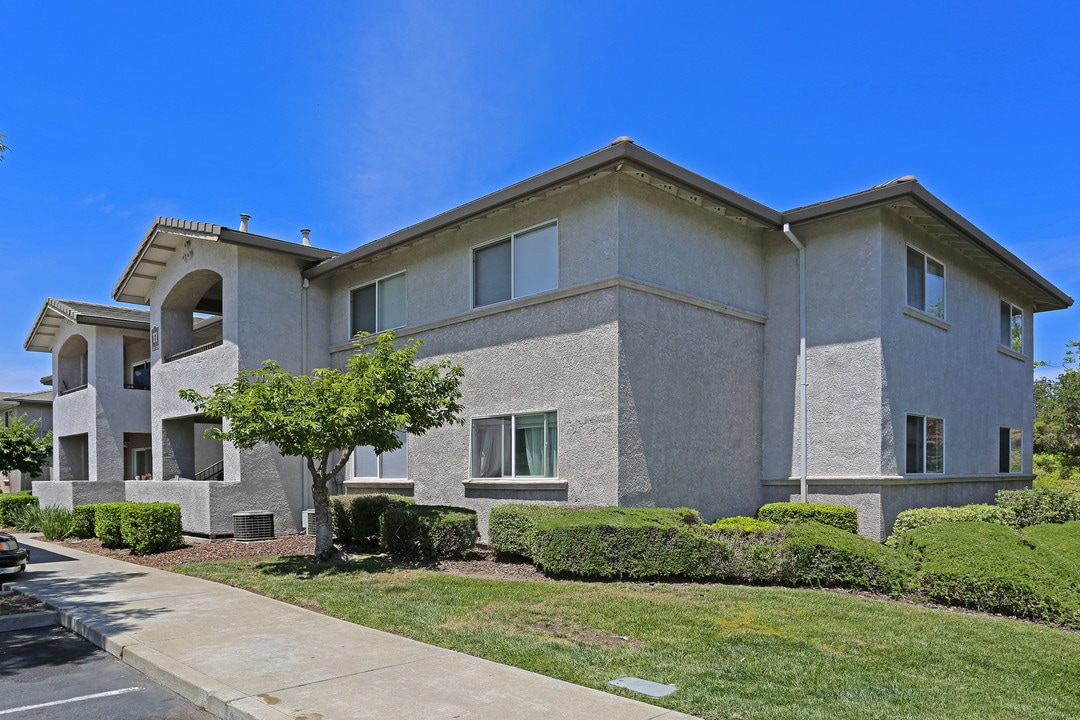 The Oaks at Sunset in Rocklin, CA - Foto de edificio