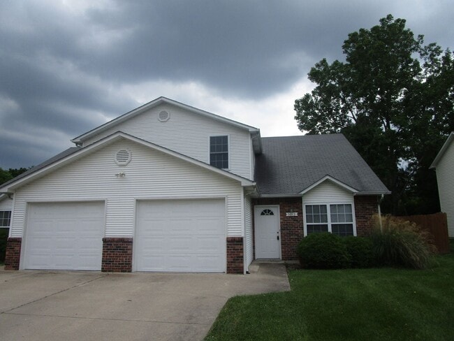 property at 5013-5015 Roscoe Rdg