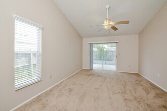 13203 Pine Creek Cir in Riverview, FL - Building Photo - Building Photo