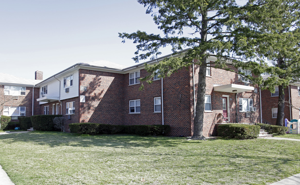 Lakewood Apartments in Lakewood, NJ - Building Photo