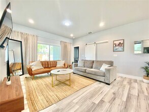2510 E 17th Ave in Tampa, FL - Building Photo - Building Photo
