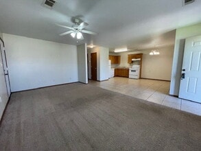 426 E Asher Ct in Rogers, AR - Building Photo - Building Photo