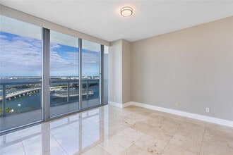 888 Biscayne Blvd, Unit 4311 in Miami, FL - Building Photo - Building Photo