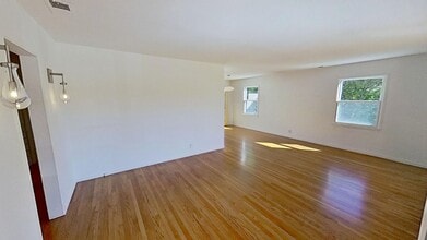 3076 Calle Fresno in Santa Barbara, CA - Building Photo - Building Photo