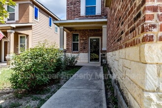 7422 Bluebonnet Bay in San Antonio, TX - Building Photo - Building Photo