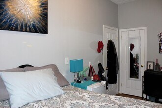 65 Park Dr in Boston, MA - Foto de edificio - Building Photo