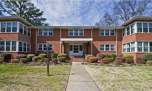 7713 N Shirland Ave in Norfolk, VA - Foto de edificio