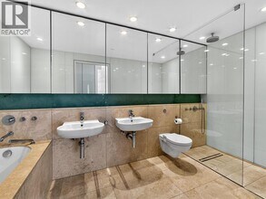 838 W Hastings St in Vancouver, BC - Building Photo - Building Photo