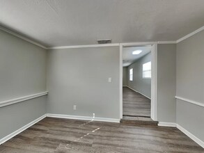 2333 Auburn St S in St. Petersburg, FL - Building Photo - Building Photo