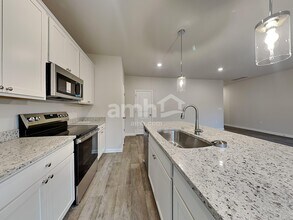 3248 Emberly Dr in Roebuck, SC - Foto de edificio - Building Photo