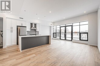 555 Sanatorium Rd in Hamilton, ON - Building Photo - Building Photo