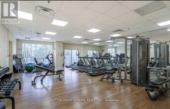 2 Maison Parc Ct in Vaughan, ON - Building Photo - Building Photo