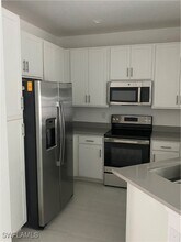 7646 Rockefeller Dr in Naples, FL - Building Photo - Building Photo