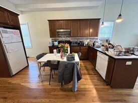 167 Pearl St, Unit 1 in Somerville, MA - Building Photo