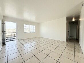1142 S Eastman Ave in Los Angeles, CA - Building Photo - Building Photo