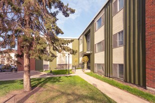 Emerald Vista in Edmonton, AB - Building Photo