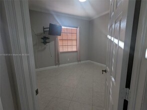 14967 NW 91st Ct in Hialeah, FL - Building Photo - Building Photo