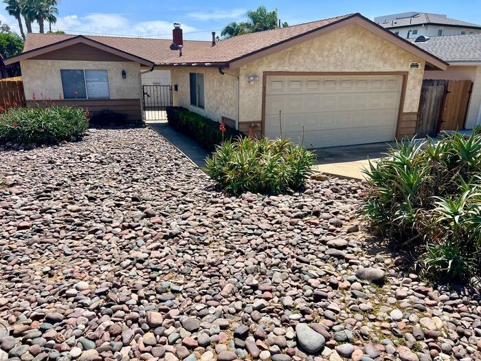 2163 Missouri St in San Diego, CA - Building Photo