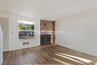 1022 NE 81st Ave in Portland, OR - Building Photo - Building Photo