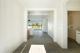 416 Rosa Parks Rd in Palm Springs, CA - Foto de edificio - Building Photo