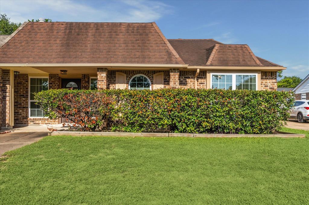 9513 Danforth Way in Houston, TX - Building Photo