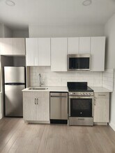 108 Peterborough St, Unit 18 in Boston, MA - Building Photo - Building Photo