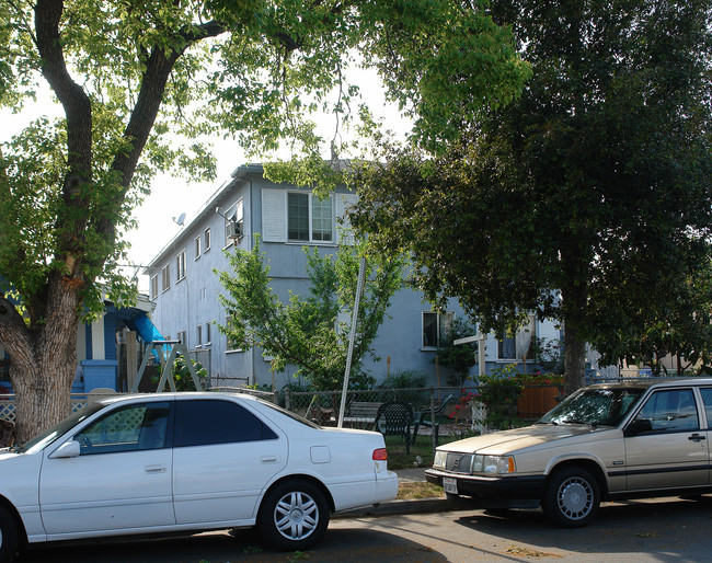 833 N Kingsley Dr in Los Angeles, CA - Building Photo - Building Photo