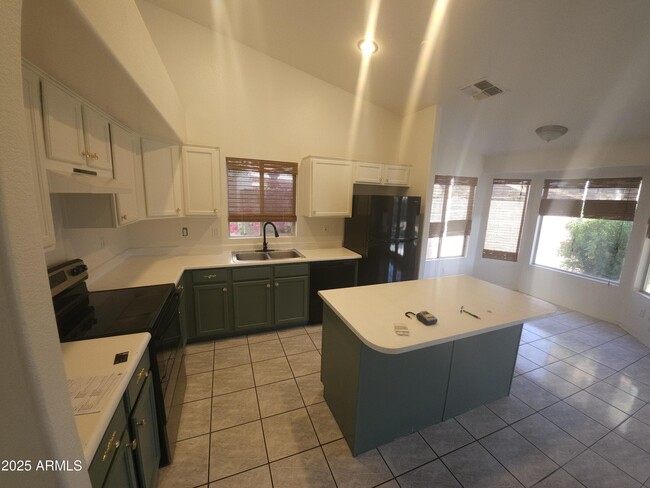 1321 W Butler Dr in Chandler, AZ - Building Photo - Building Photo